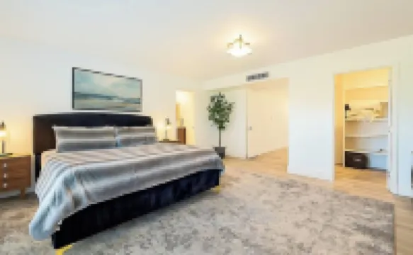 6 Bd Desert Oasis w/ Pool, Slide, Pickleball+More!