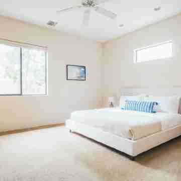 Firefly by AvantStay Spacious Backyard w Pool Hot Tub Rooms