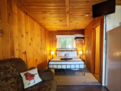 Amenities & Resort Access Included, Cabin 11