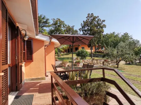 Poggio Bassotto, Your Peaceful Retreat Near the Heart of Rome Отели в г. Сакрофано
