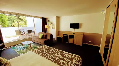 Royal Cottage Hotels in Roquefort-La-Bedoule