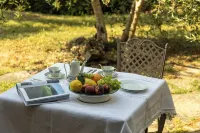 Cozy detached villa with private, scenic pool and garden