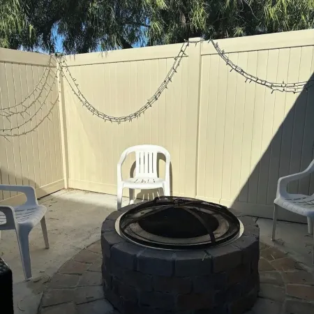 Spacious 3-bedroom with AC and WiFi in welcoming Cypress
