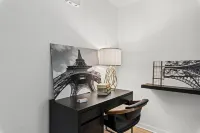 Sleeps 5, 3 Queen Beds, Centrally Located, Near Downtown KC & County Club Plaza