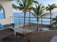 Oceanfront, 4 balcony condo: Stunning Sunsets