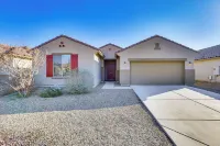 7 Mi to State Farm Stadium Pet-Friendly Retreat! - 3-نجوم