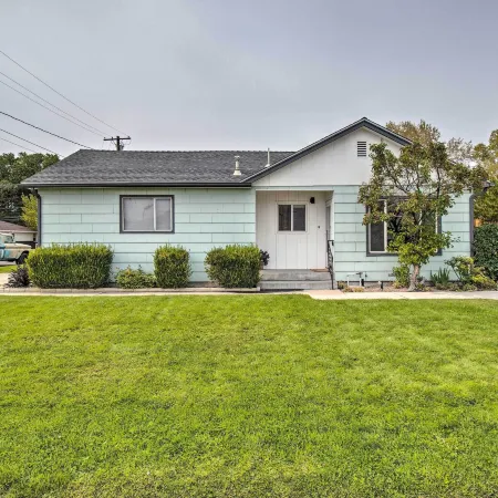Ski, Hike & Unwind: Cozy Carson City Duplex!
