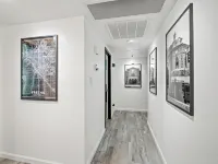 Hot Tub, Game Room - 3 Bed: 2 Bath near Fig Garden Loop!