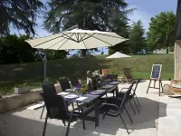 Maison d'hôtes de Charme les Bruhasses Hotels in Vic-Fezensac