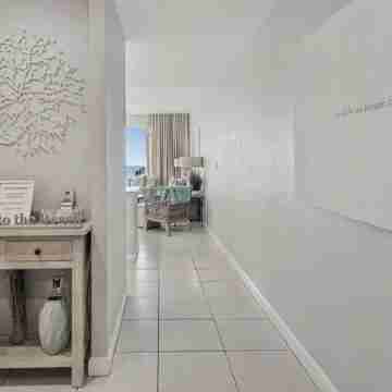 Paradise awaits 2 bedroom 2 bathroom oceanfront condo Others