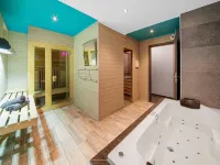 Charming Cottage with Hot Tub & Sauna, High Fens