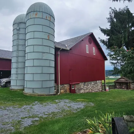Farmstay with pool and firepit