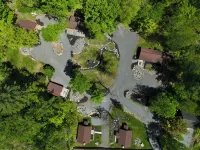 Close to Town - with Deck & Fire Pit - Pet Friendly