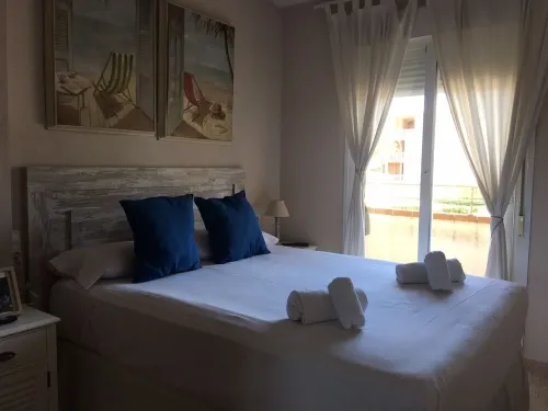 Apartment 3 bedrooms and 2 full bathrooms