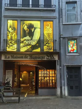 House in historic city center, near nature, beautiful view, sun terrace & garage