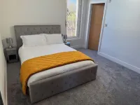 Cedar Barn - Nantwich with Hot Tub