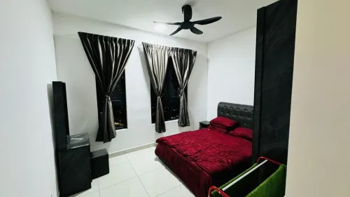Cozy 2-bedroom apartment in charming Klang with WiFi, AC, fitness room