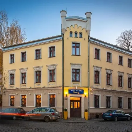Great Polonia Dwarf Wrocław Отели рядом с достопримечательностью «Псие поле»