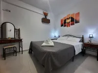 Kalofas Apartments Hotels in Paralia Ofriniou