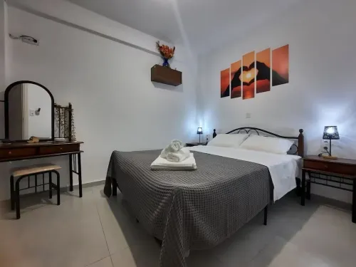 Kalofas Apartments Hotels in Ofrinion