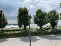 Poppy, dog-friendly caravan with panoramic sea views on Rockley Park Poole wi-fi