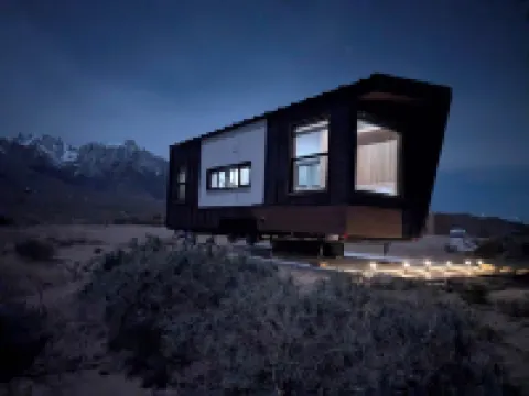 Summit Sanctuary: 360° Views