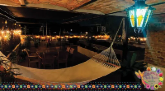 7 Bedrooms•9 Beds• 3 Kitchens•Rooftop Lounge