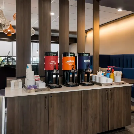 Tru by Hilton Novi Detroit