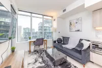 Saint Suites - Luxury High Rise Lake View/Gym/Wifi Hotels in The Harbourfront