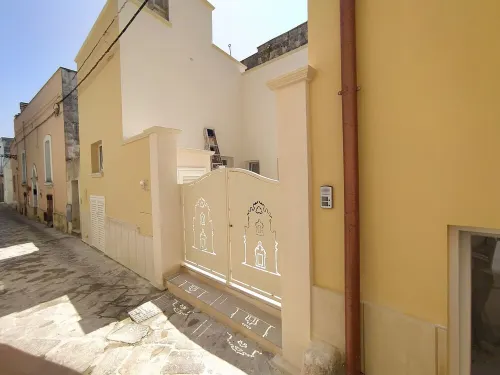 Vacation House "Al Vicolo della Colonna", in the historic center of Presicce Hotels in Presicce