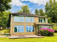 HOUSE ON THE HILLS ABOVE TROUVILLE. Panoramic sea view (and access)