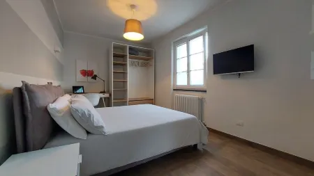 Fantastic farmhouse with swimming pool just a step away from Cinque Terre.