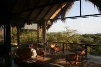 Surfingbirds Home for Surfers and Birdwatchers, restaurants at walking-distance