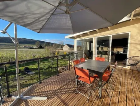 LA Maison Fonteny Gevrey-chambertin au Coeur du Vignoble Отели в г. Жевре-Шамбертен