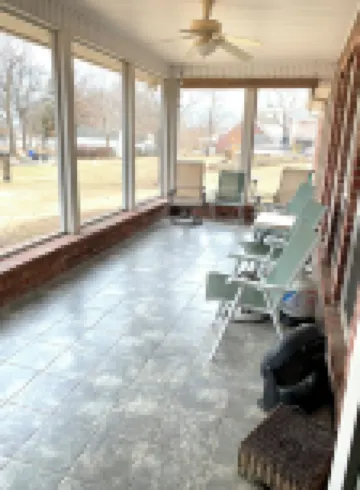 Escape to Luxury: Stunning 6-Bedroom Lakefront Home on Lake Eufaula!