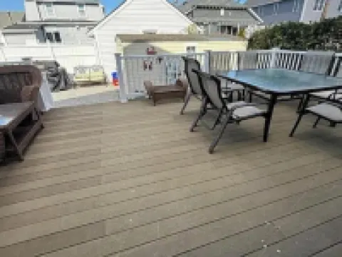 Spacious 5-bedroom house in beautiful Belmar w/ WiFi.  2 blocks from the beach!