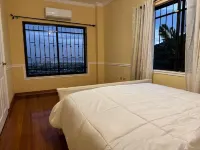 Stunning 4 bdr villa in Port of Spain with breathtaking ocean and city views Hotels in 