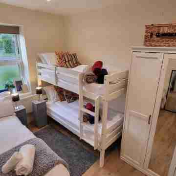 Beautiful, Stylish and Unique 1 bedroom flat Rooms