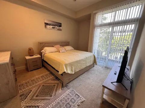 Cozy 2BD Large king & queen bed heart of Irvine Отели рядом с достопримечательностью «Ирвайн Музеум Коллекшен»