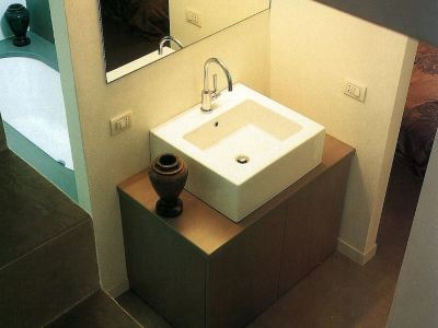 Bright and spacious apartment in central area