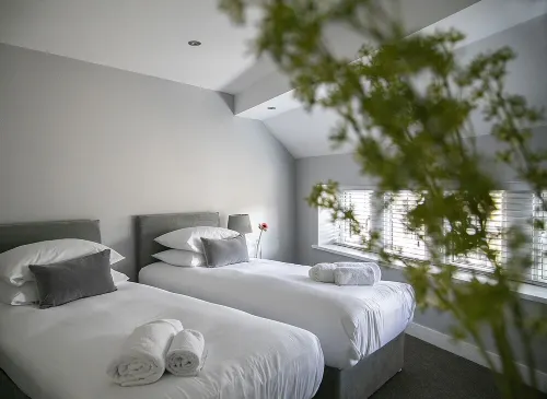 A spacious and stylish 2 bedroom, 2 bathroom duplex apartment Hotels in Grassington