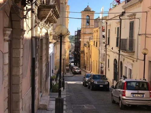 Two-roomed house "In centro" + services in the baroque heart of the city