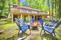 Hideout 4Br Retreat•Big Deck,Game Rm, Firepit,Fireplace•6Bikes•Kayaks•Golf•Pools