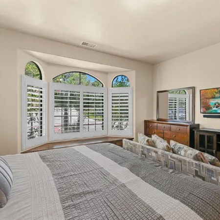 Hidden Garden Sanctuary Estate ll Mountain Views & Serenity