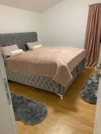 Weekend pool house Sarajevo with outdoor pool and fireplace in top location Отели рядом с достопримечательностью «Vrelo Bosne»