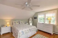 Vineyard Haven Oasis!-Get 1 Free Boat Reservation for Car!