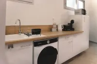 Renovated T2 apartment in the heart of Suze-la-Rousse Hotels in Suze-la-Rousse