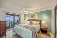 Paradise in Stunning Penthouse with A/C, parking, sleeps 6!Lauloa # 405