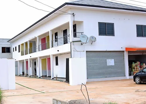 Chic 2-bedroom apartment with AC, WiFi in cool Tema Hotels in Tema