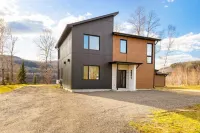 Chalet Le Panoramique Avec spa Hotels in Trois-Rives